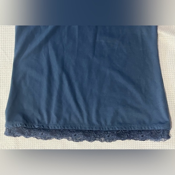 New York & Company Blue Sleeveless Fitted Camisole Tank Top Lace Detail XS - Picture 2 of 10